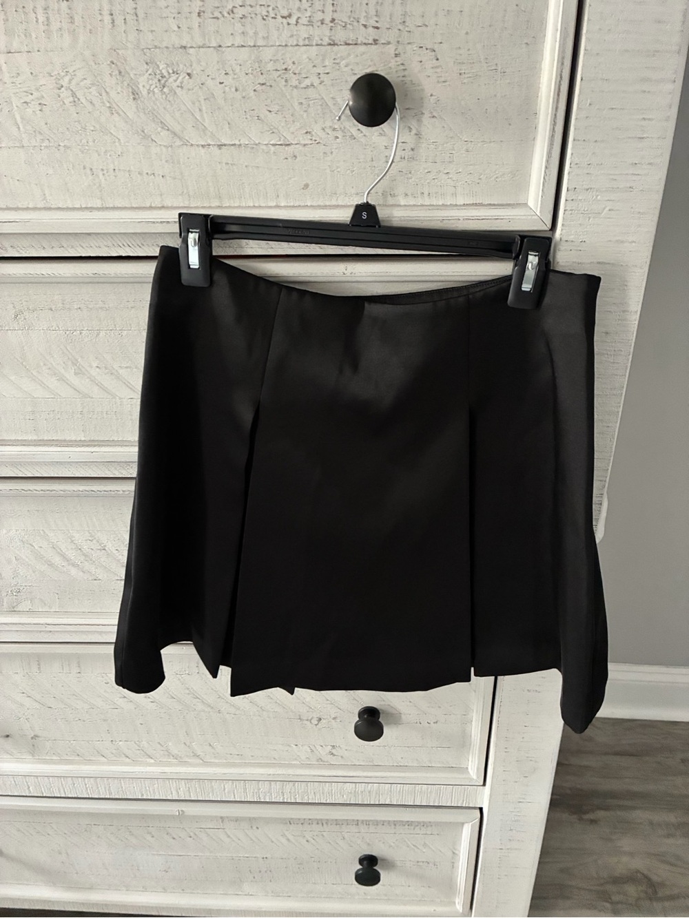 Kate Spade Classic Satin Black Pleated Women's Skirt - Versatile Everyday Style